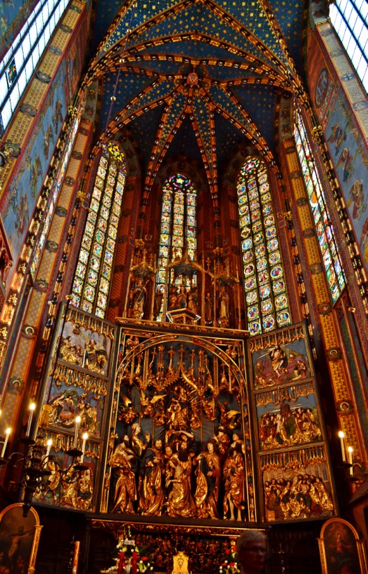 Main altar, Veit Stoss altarpiece at bottom